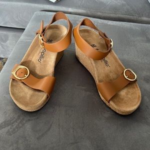 Papillio sandals brand new without box!